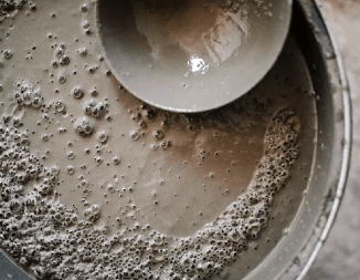 Стоит ли использовать в квартире легкую цементную стяжку?